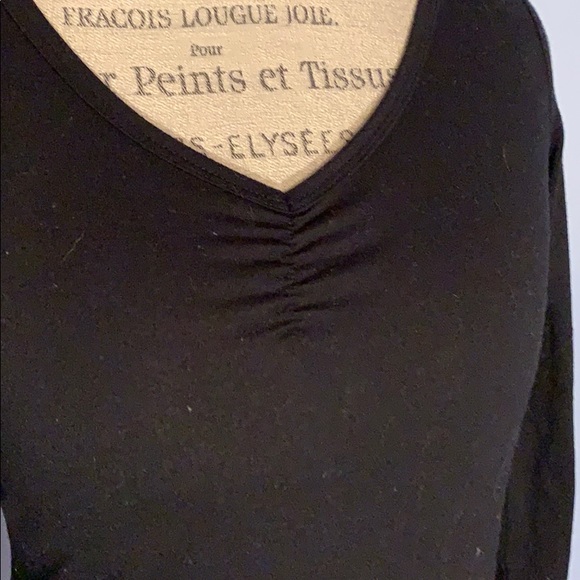Black 3/4 sleeve top - Picture 2 of 5